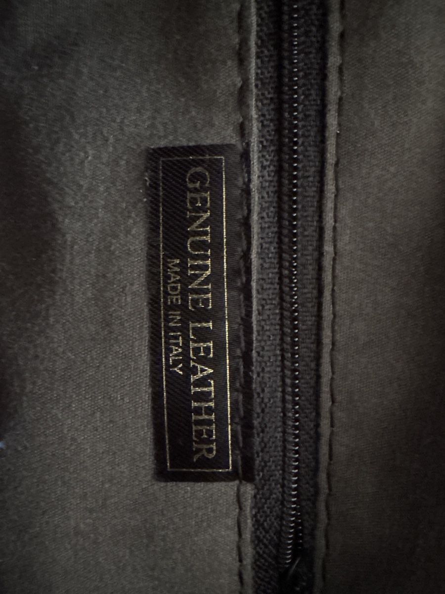 Taschen für Damen: Sac à main en cuir violet neuf – Neu (gemäss Beschreibung) aus Düdingen von Yellow 4