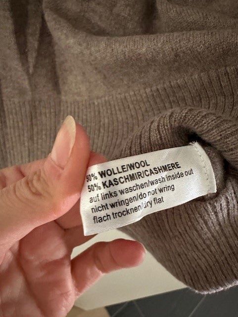 Robes: Knitt mini dress – D'occasion à Dallenwil par ZD2019 2