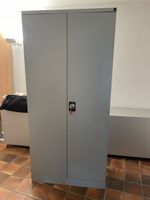 Metallschrank grau abschliessbar mit 5 Tablaren gebraucht