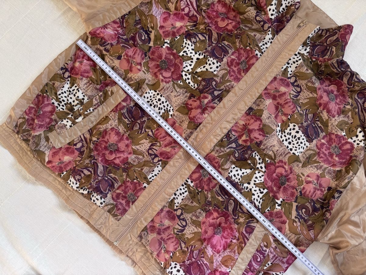 Giacche: Vintage floral jacket – Usato da Zürich venduto da cam_kcc7 3