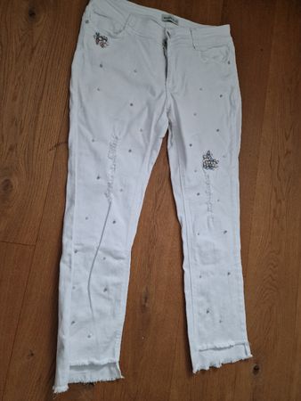 Weisse Jeans mit Schmucksteinen, Grösse XXL neuwertig!