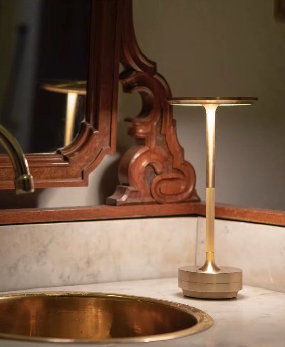 Lampade: Goldfarbe Modern LED-Tischlampe Touch Dimmbar – Nuovo e nell'imballaggio originale da Châtelaine venduto da topshop.switzerland 9