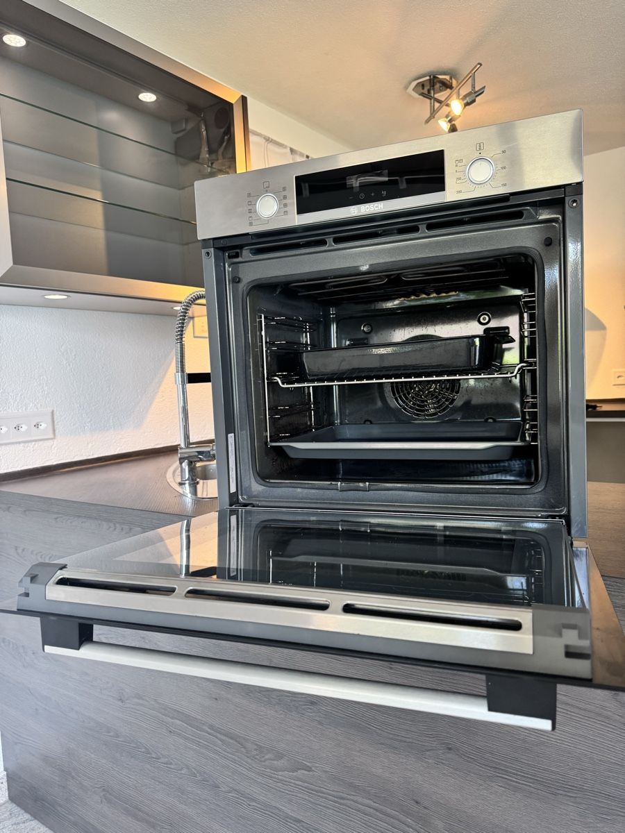 Bosch Forni: Bosch Einbaubackofen HBA573BS0 – Top Zustands  – Usato da Gersau venduto da mfk01 3