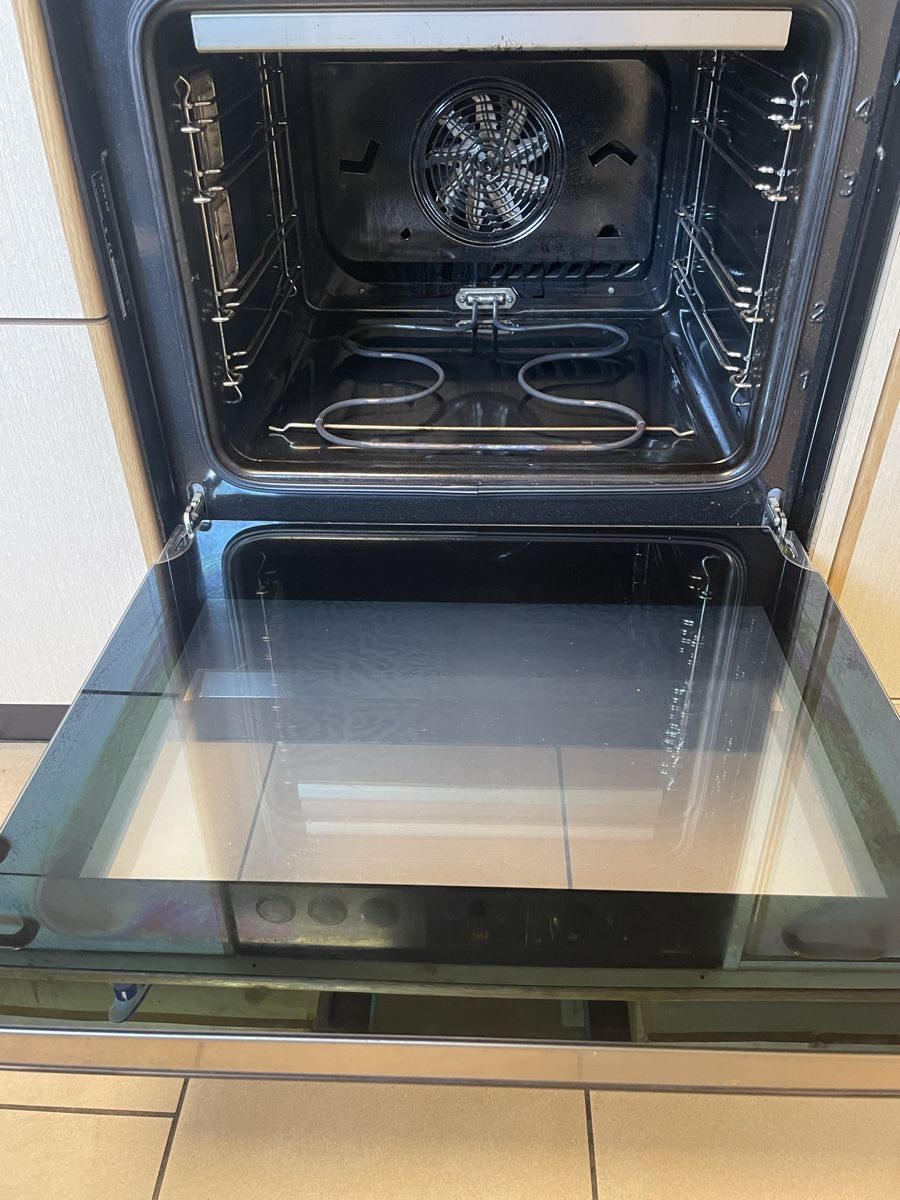 V-Zug Cucine: V-Zug Kochherd mit Glaskeramik – Usato da Ehrendingen venduto da Paedi19 2