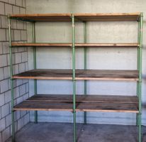 Zwei Robuste Metall-Holz-Regale,Werkstatt, Keller