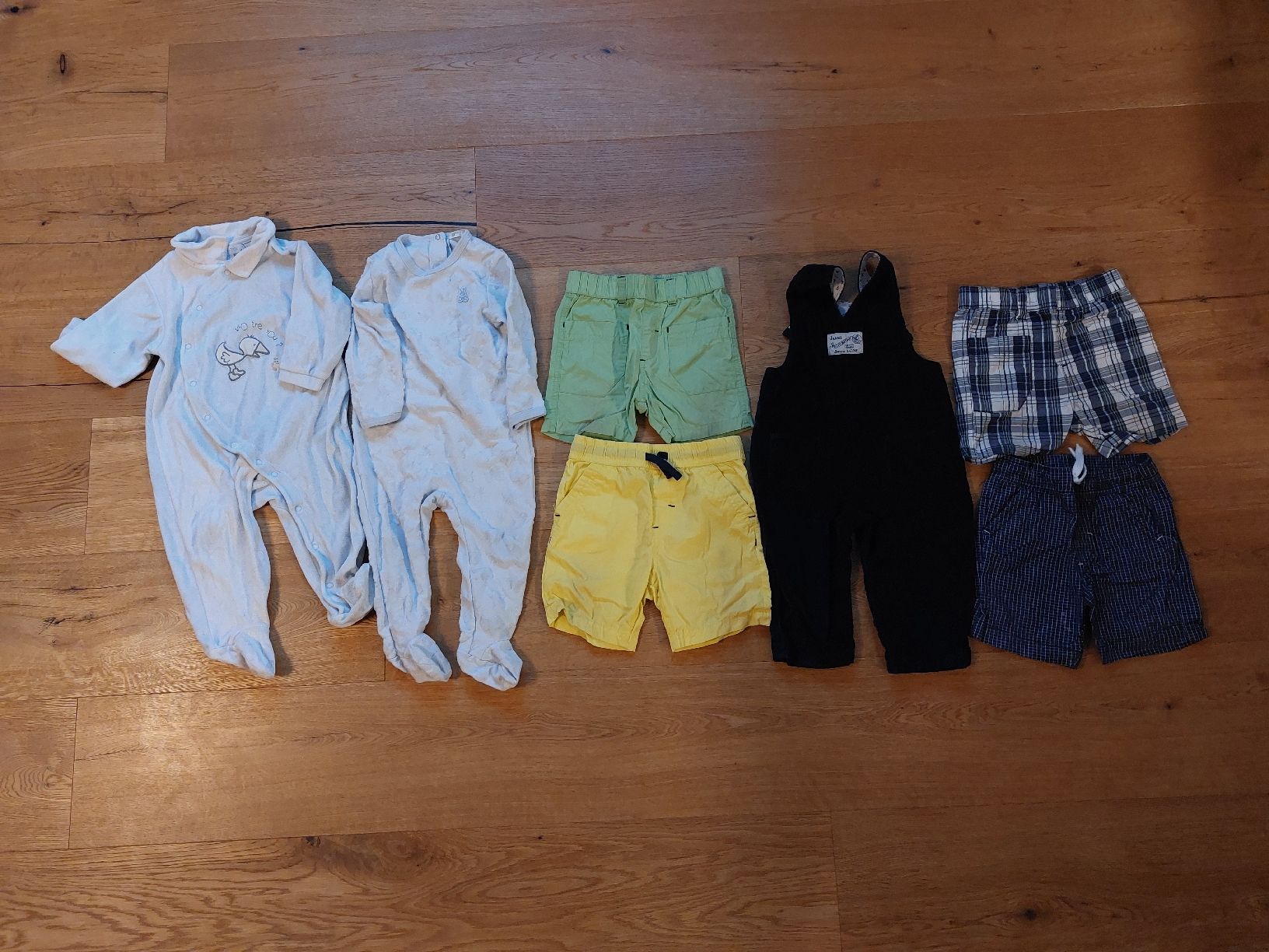 Lotti & Set di vestiti: 71-Teiliges Kinderkleider Paket, Grösse 74 – Usato da Hellbühl venduto da the-brain 3