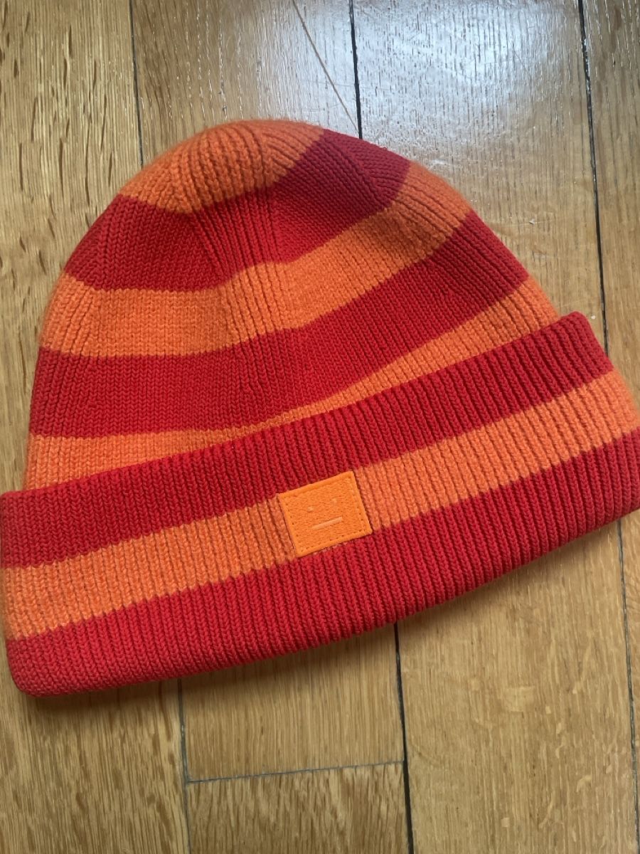 Hüte, Mützen & Caps: Acne Studios Mütze Orange & Rot gestreift – Gebraucht aus Basel von lea_d56l