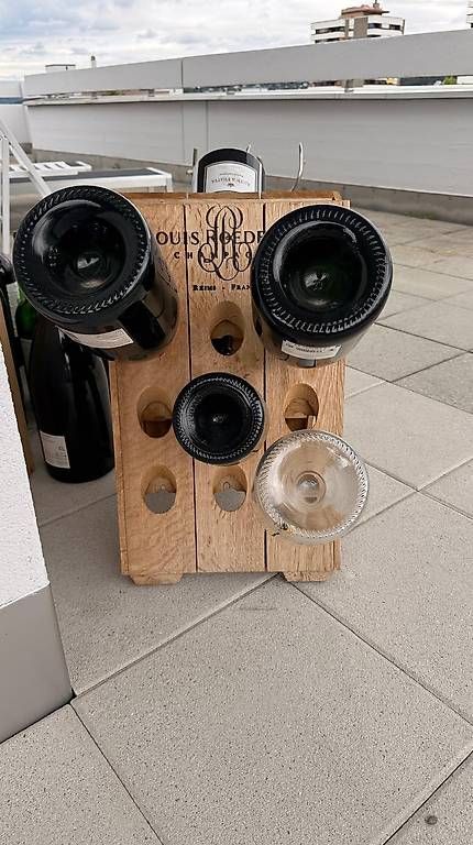 Vino: Louis Roederer Champagner-Rüttelbrett VINTAGE – Usato da Reinach BL venduto da Weissvonnix 1