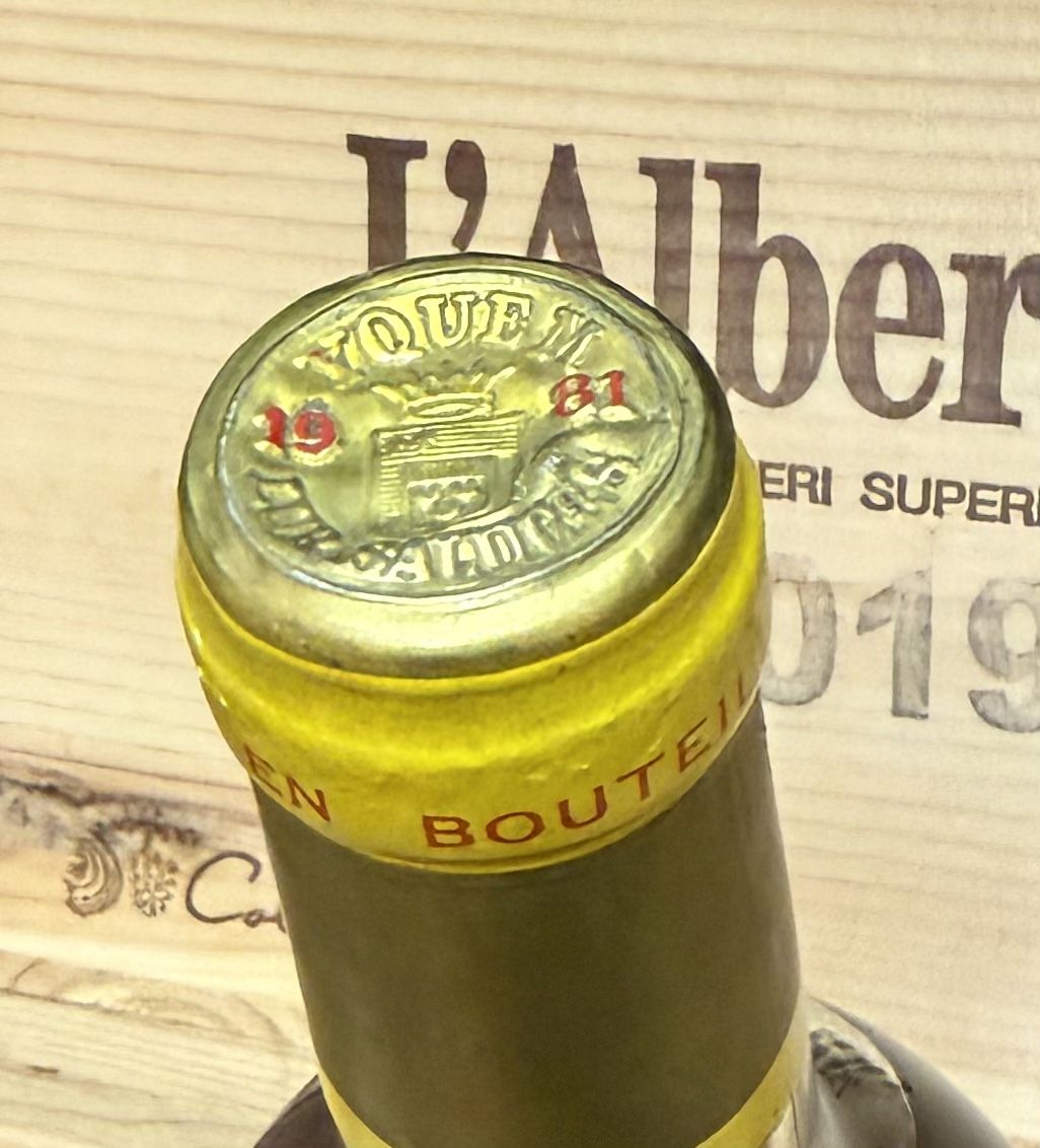 Yquem Vino: Château d’Yquem 1981 – Nuovo e nell'imballaggio originale da Troinex venduto da Airain 1