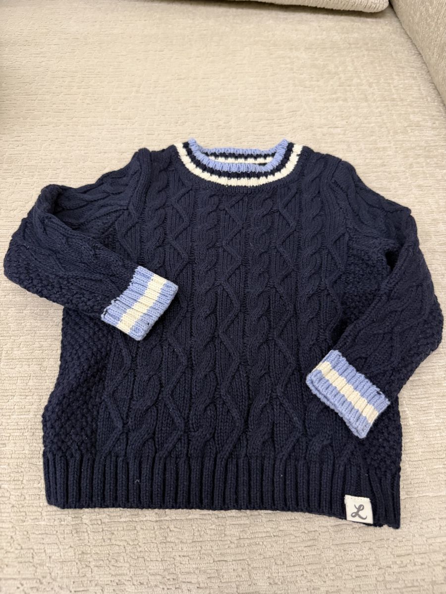 Pullover & Sweatshirts: Strickpullover Baby  – Gebraucht aus Altendorf von Carcoura