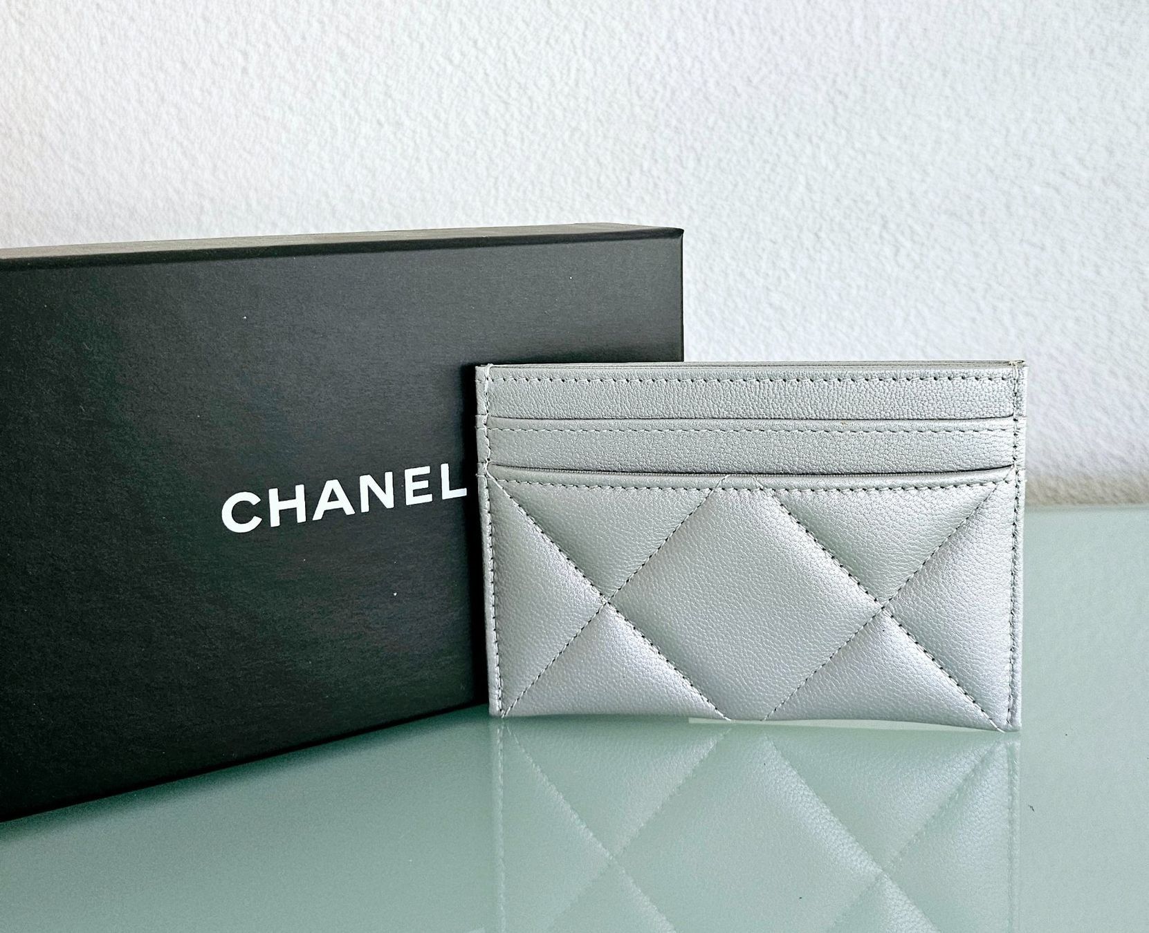 Chanel Portefeuilles: Chanel Kartenetui silber – Neuf (Voir description) à Bern par Sadler 2