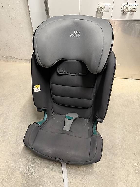 Seggiolini per auto: Britax Römer Kidfix Kindersitz – Usato da Affoltern BE venduto da StrasDav