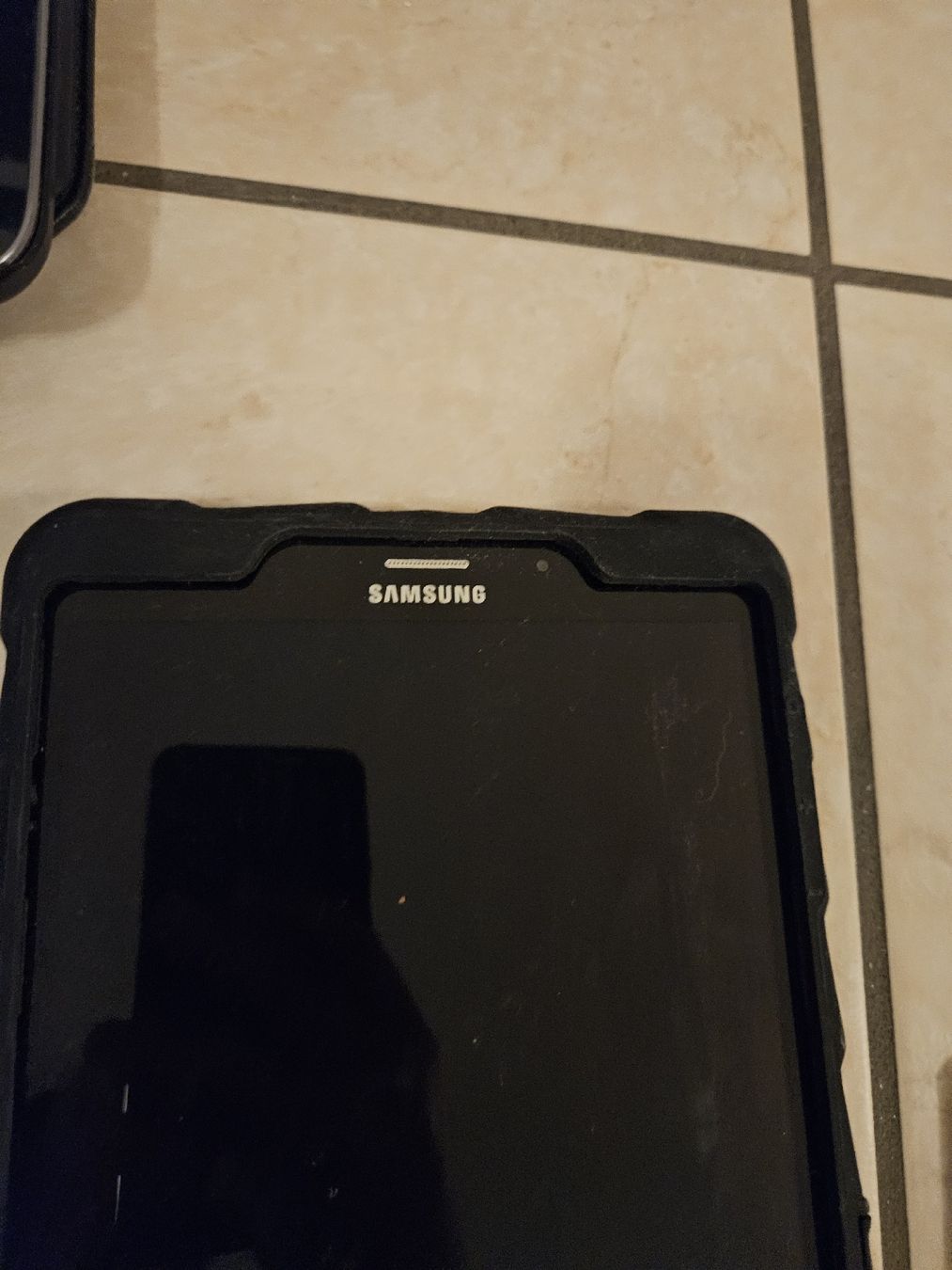 Portables: Téléphones et tablettes – D'occasion à St-Légier-La Chiésaz par emi_c86b 4
