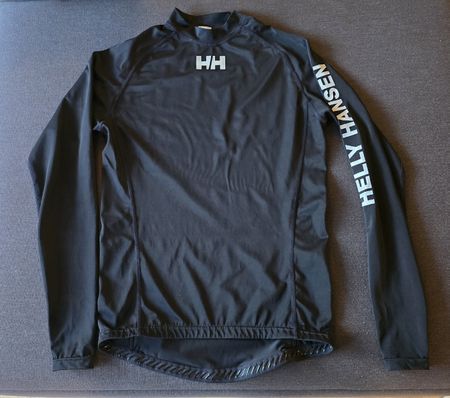 Surfshirt von Helly Hansen schwarz langarm guter Zustand
