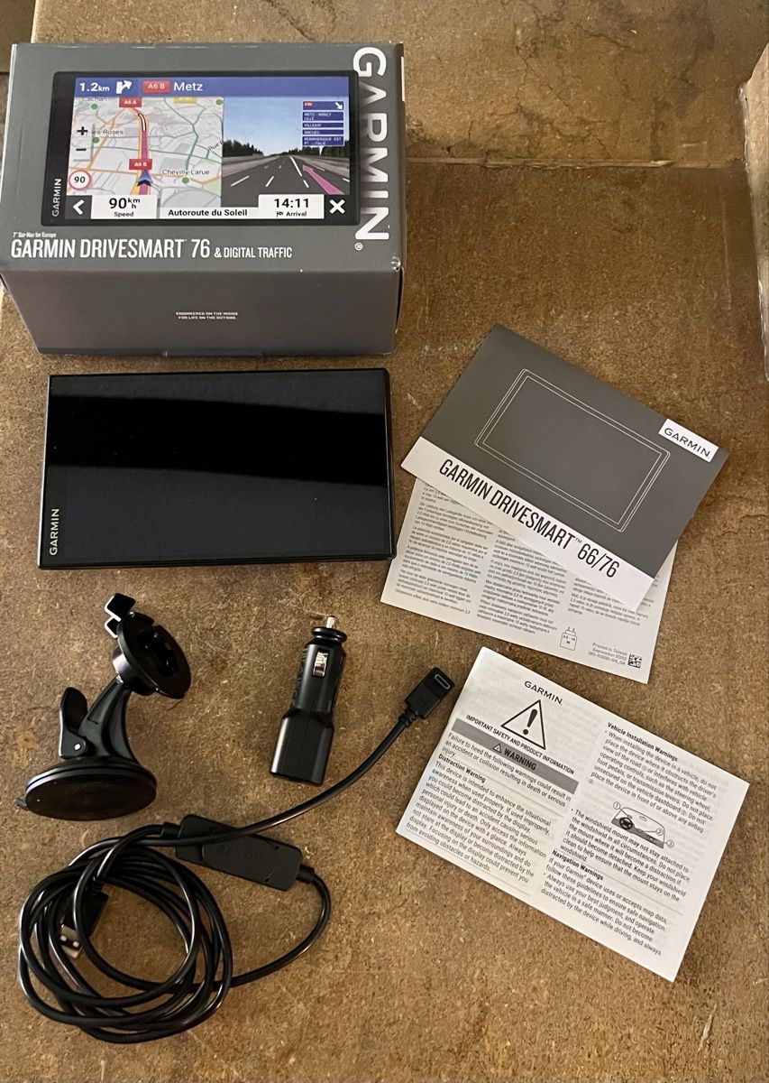 Garmin Navigation: GPS GARMIN DRIVESMART 76 & DIGITAL TRAFFIC avec accessoires – Neuf (Voir description) à Neuchâtel par kubler 1