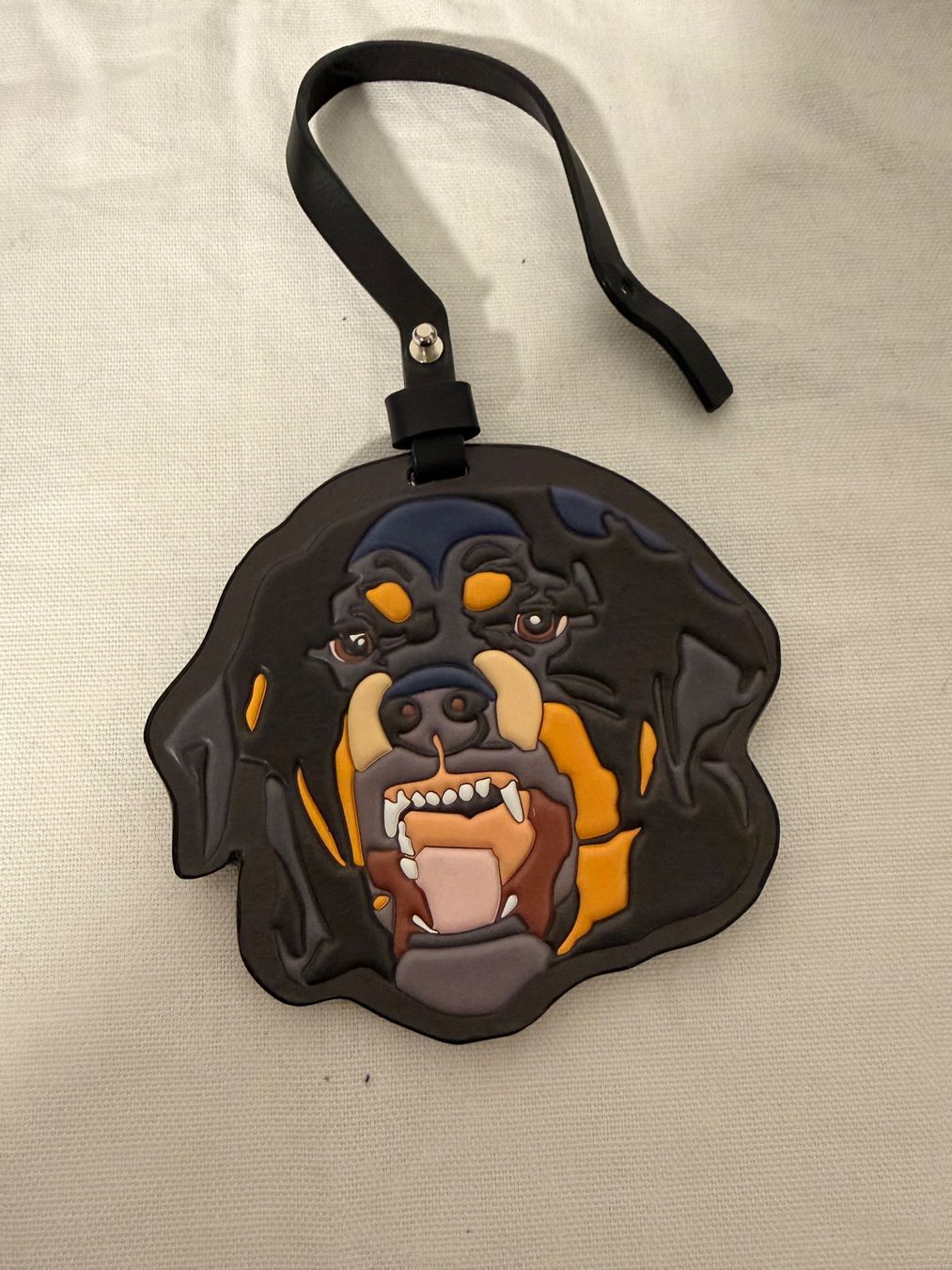 Givenchy Portachiavi: Givenchy Rottweiler Bag Charm – Nuovo (secondo la descrizione) da Aarburg venduto da fal_ina