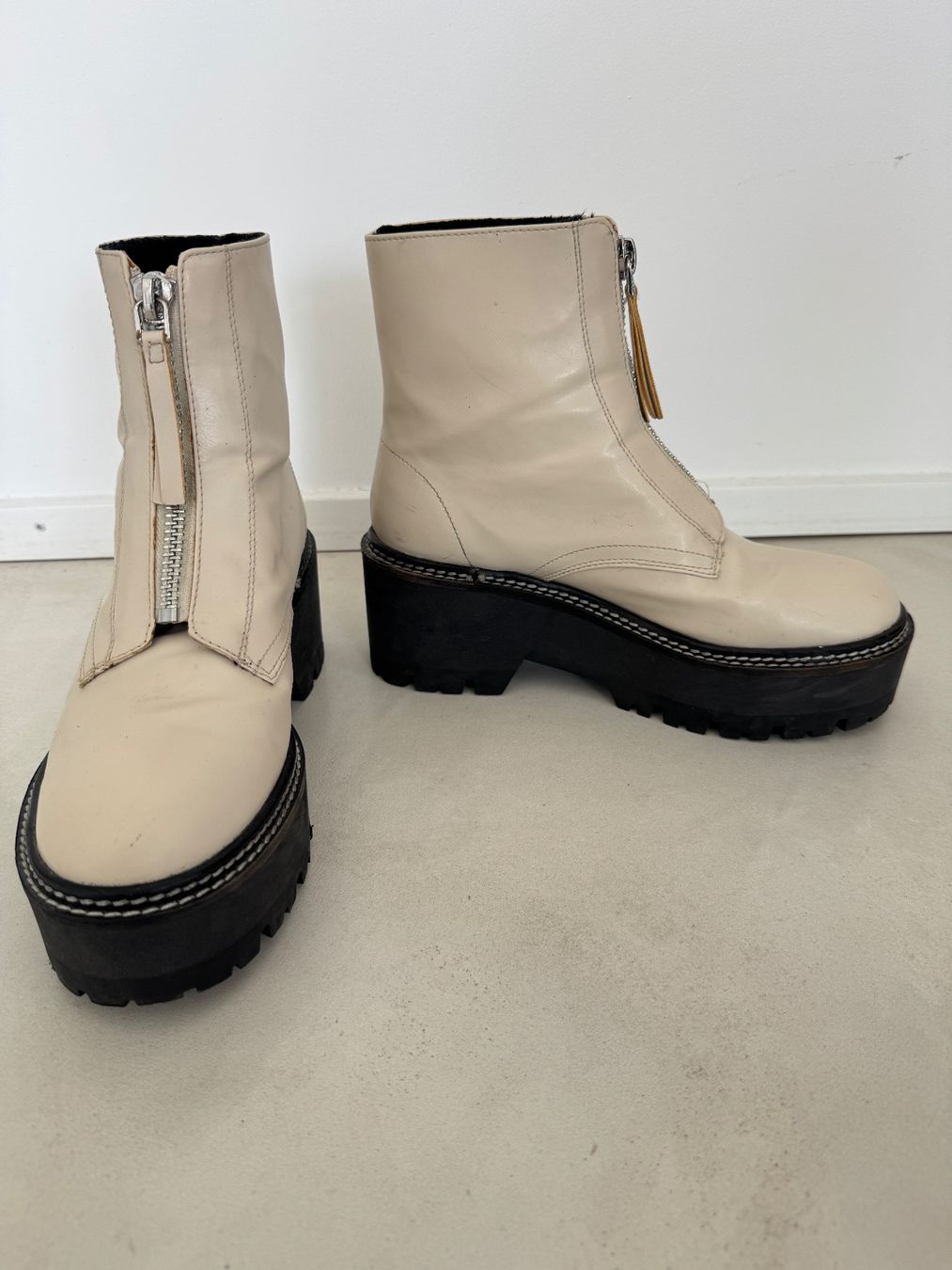 H&M Scarpe da donna: Bottines crème talons compensés – Usato da giffers venduto da sev_c9x9 1