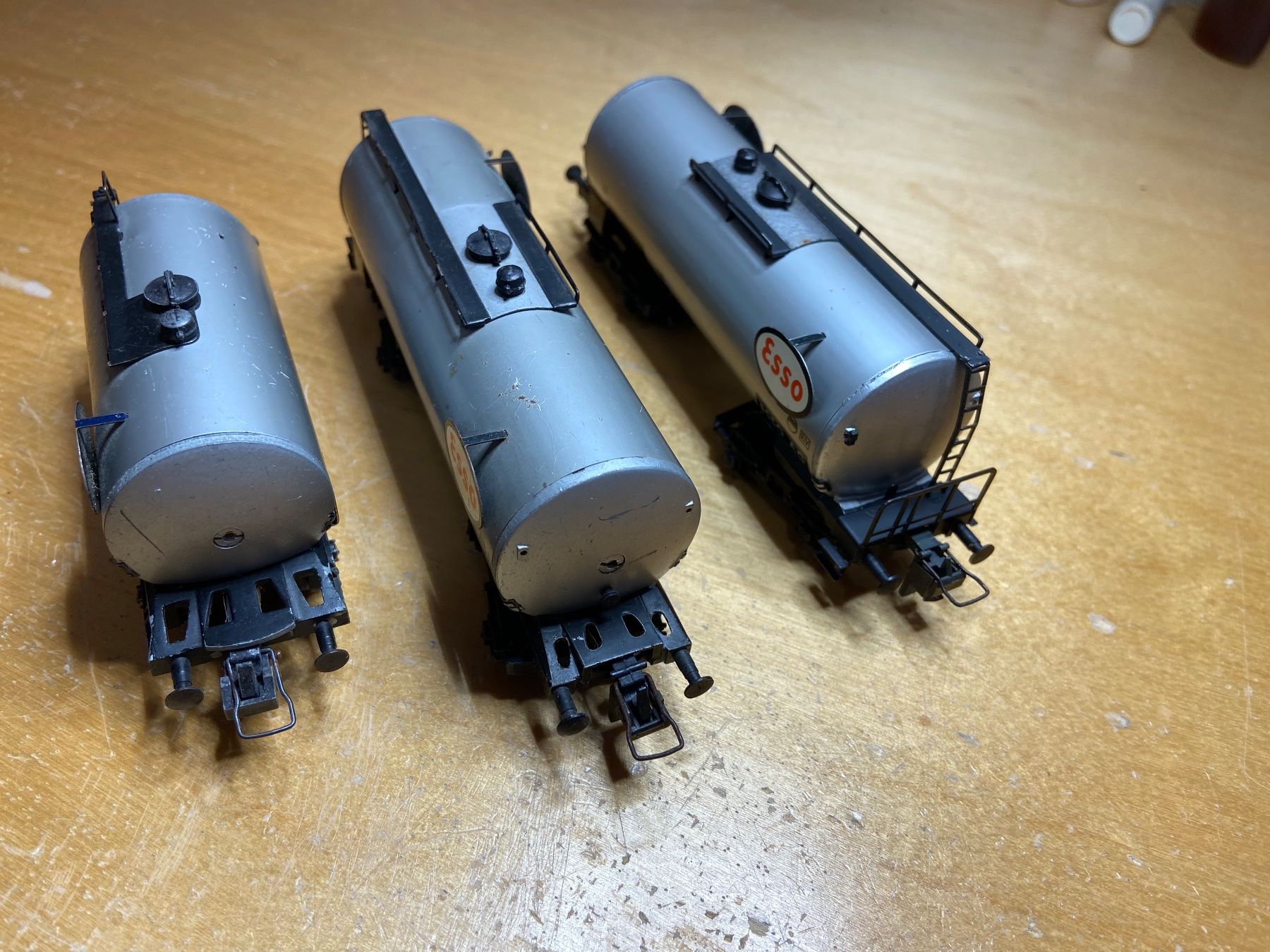 Trix Modellini di ferrovie: 3 Trix Express Kesselwagen Esso – Usato da Basel venduto da Relaphe 3