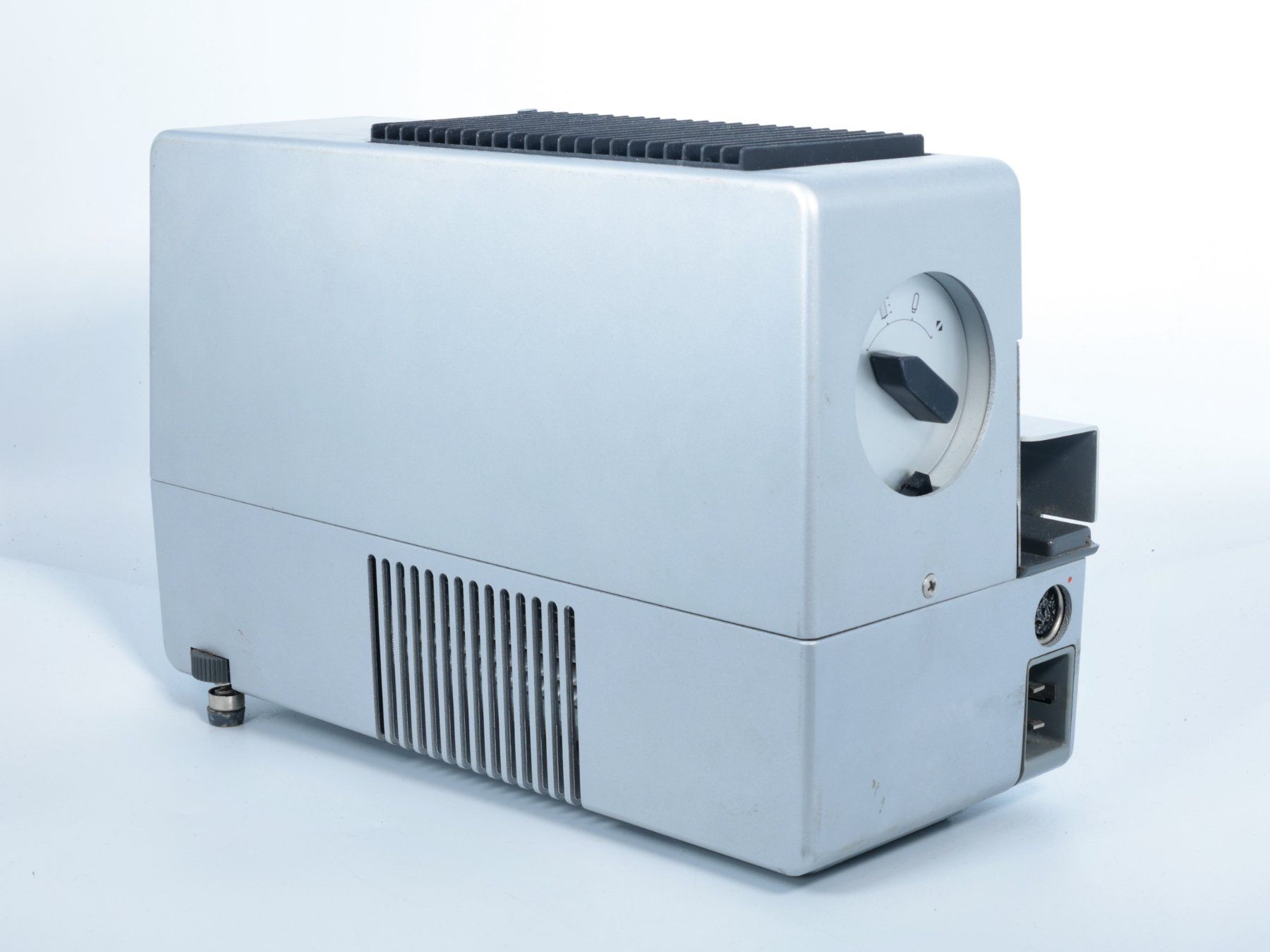 Home Cinema: projecteur diapositive Braun D46 – Usato da Biel-Bienne venduto da monsieur_jelmoli 3