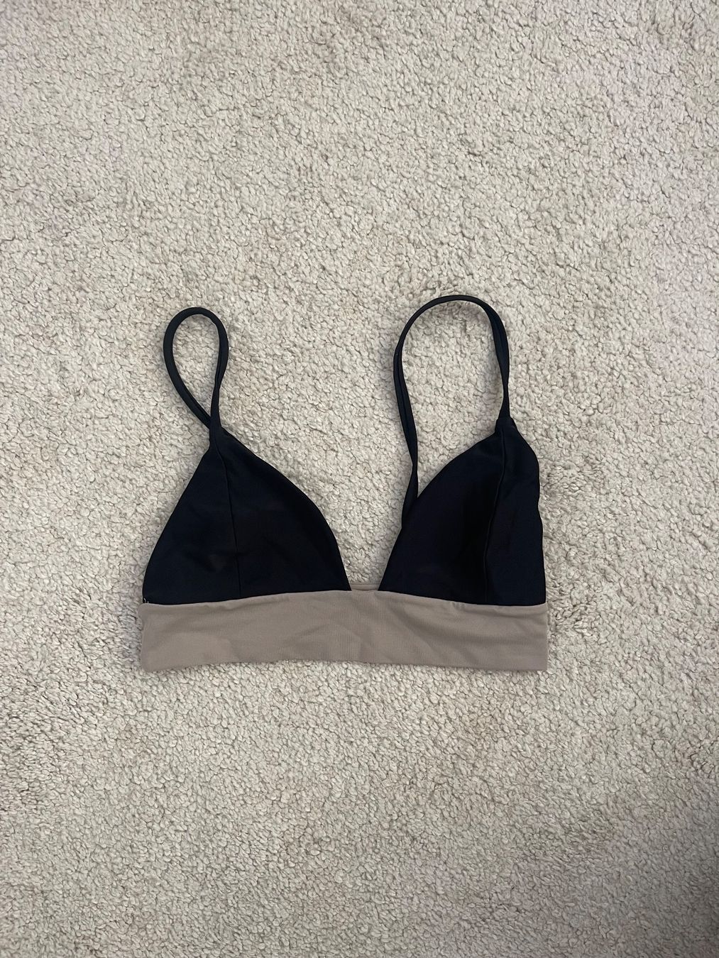 Maillots de bain & Bikinis: Subdued Bikini Oberteil – D'occasion à Zürich par liz_l6f7