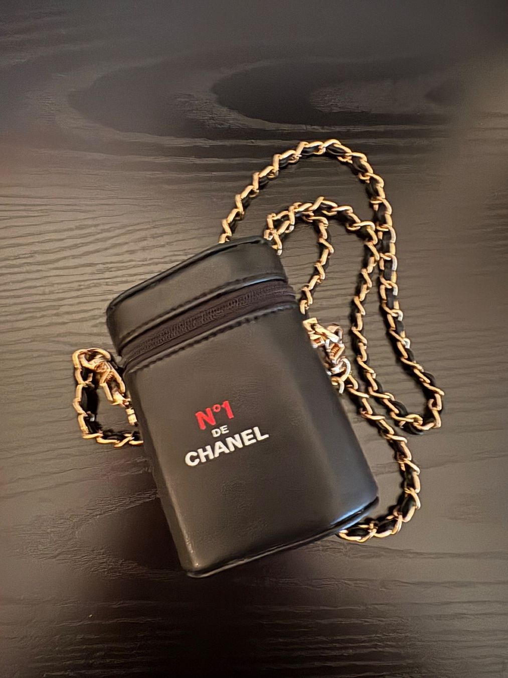 Chanel Trousses de maquillage: Chanel Täschchen – D'occasion à Bäch SZ par Dackel007