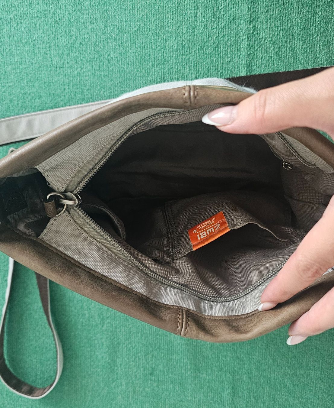 Zwei Borse: *zwei * Umhängetasche oder Handtasche – Usato da Bronschhofen venduto da David80 5