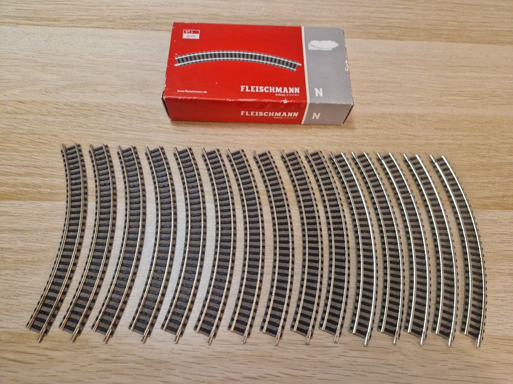 FLEISCHMANN PICCOLO N, 1/160 LOT 10 RAIL COURBE A BALLAST DONT 1 RAIL Courbe A Ballast Dont 1 Rail Contacteur
