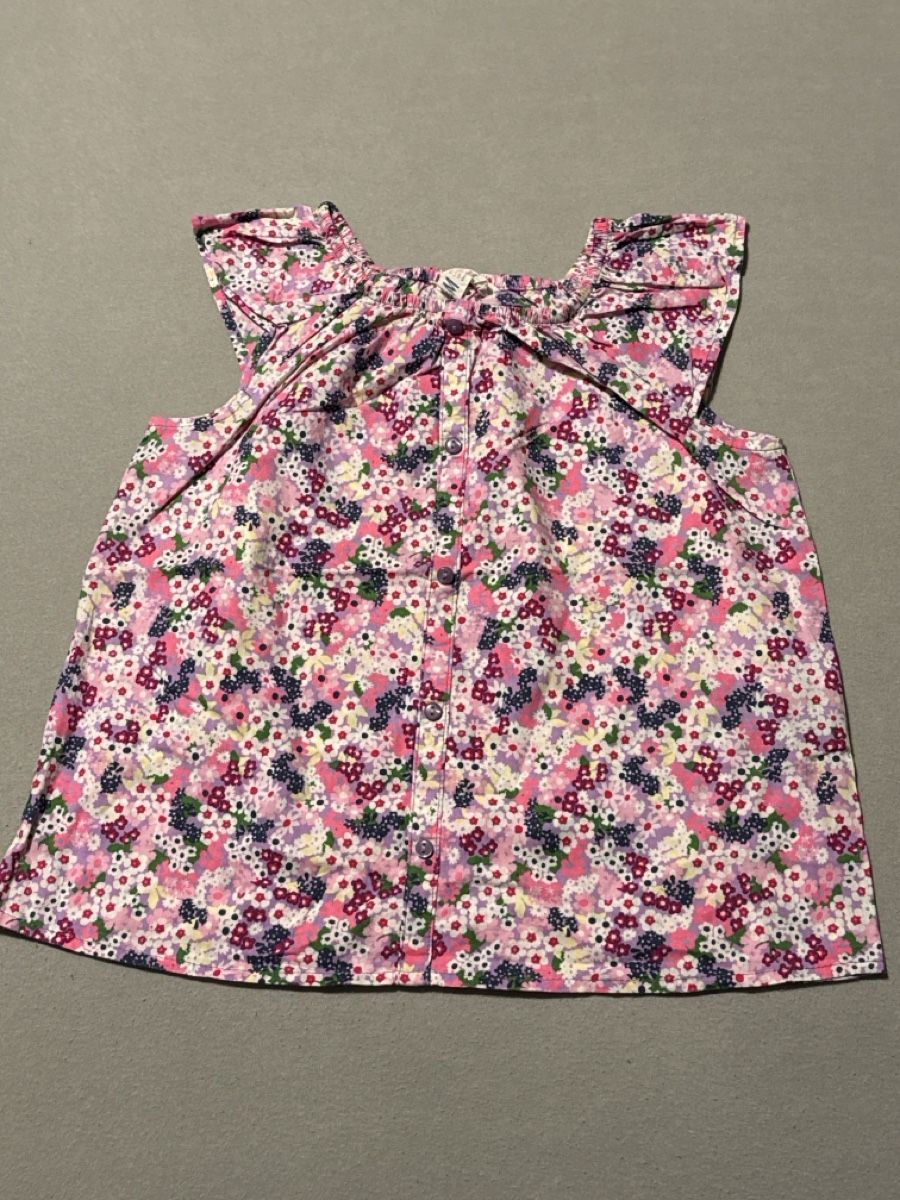 Camicette, T-shirt & Top: Bluse mit Blumenmuster, Gr. 110 – Usato da Strengelbach venduto da Puremad