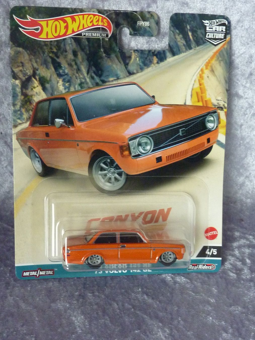 Hot Wheels Modellini d'auto: Volvo 142 GL 1073  1:64 – Nuovo e nell'imballaggio originale da Dürrenäsch venduto da Cobra1ch
