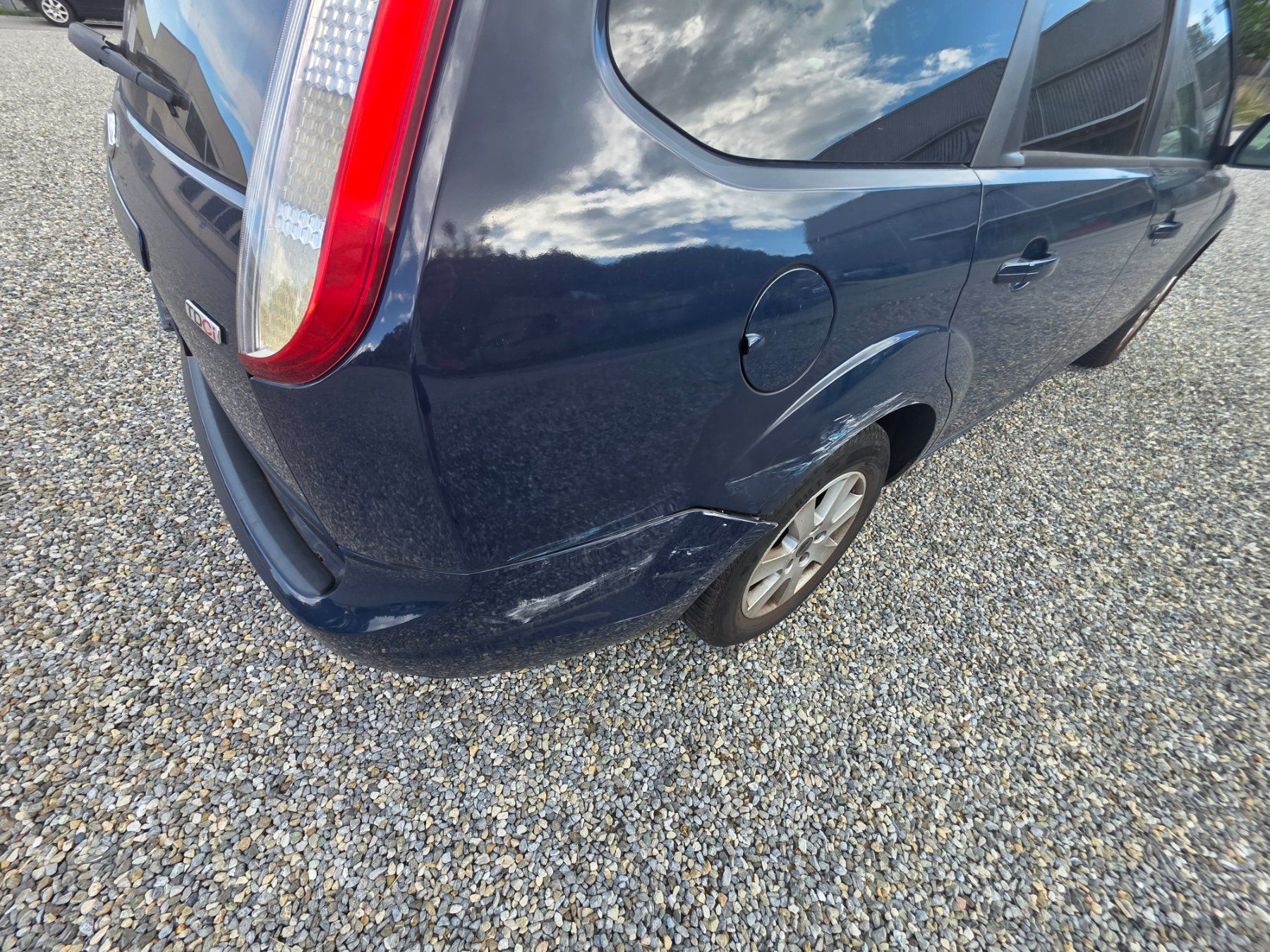 Ford Automobili: Ford focus 1.6 tdi top!!! – Usato da staffelbach venduto da del_gj7b 4