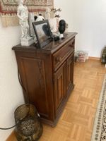 Wegen Hausräum:Kommode Holz  mit Schublade und Türen