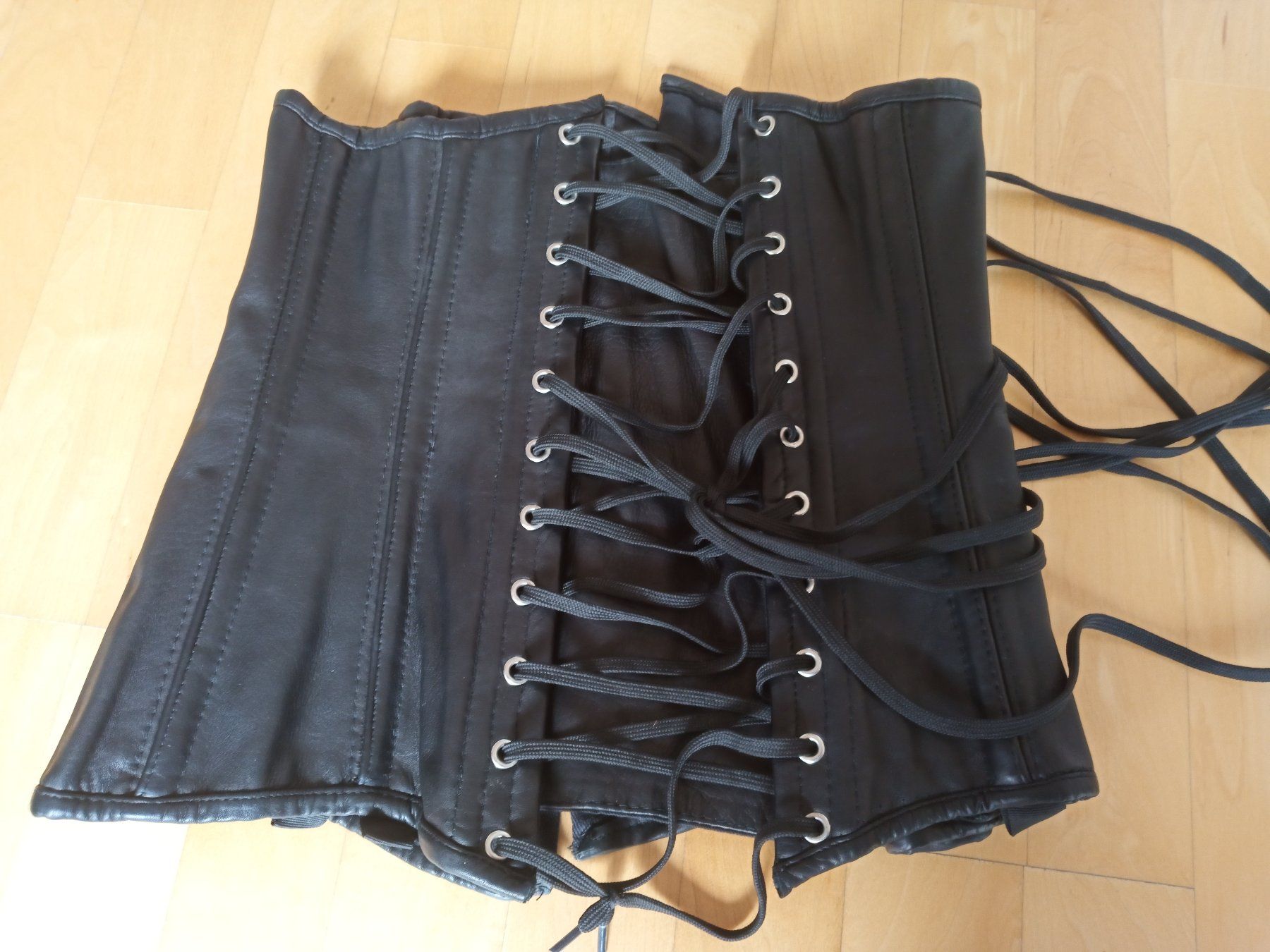 Biancheria intima: Leder- Korsage – Usato da Landquart venduto da MariaMagna 1
