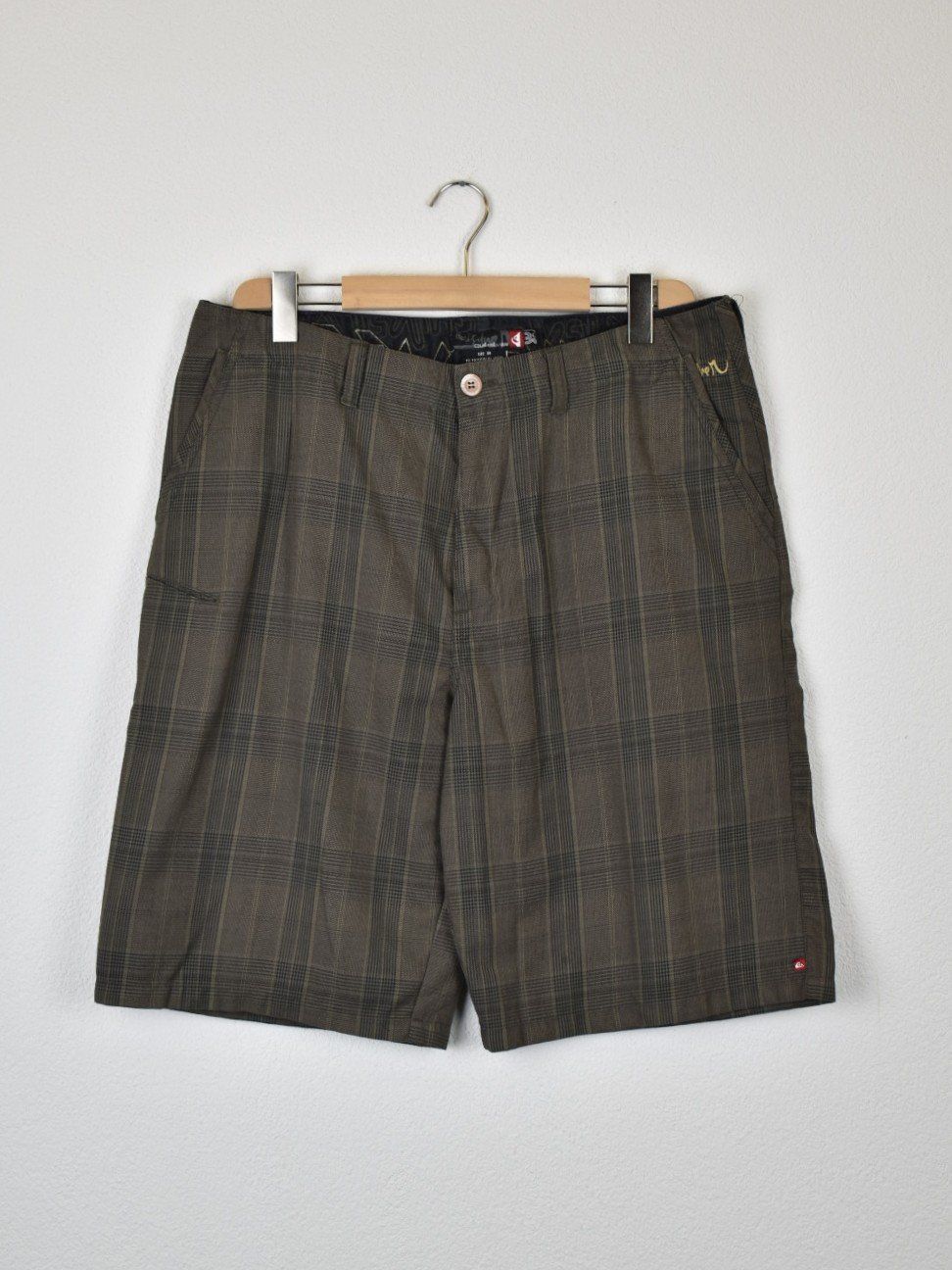 Quiksilver Pantaloni: Quiksilver Shorts, Gr. W 38 – Usato da Nürensdorf venduto da 2ND_STORY