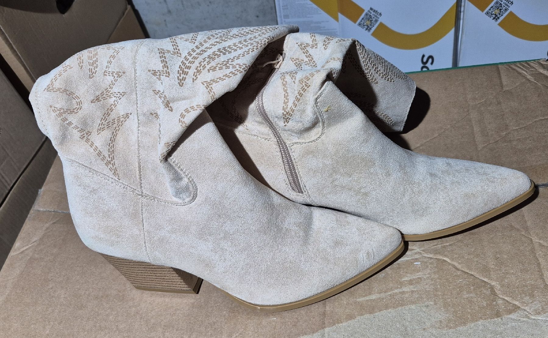 Scarpe da donna: Damen Stiefel – Nuovo (secondo la descrizione) da Wislikofen venduto da Ana.Gomes 5