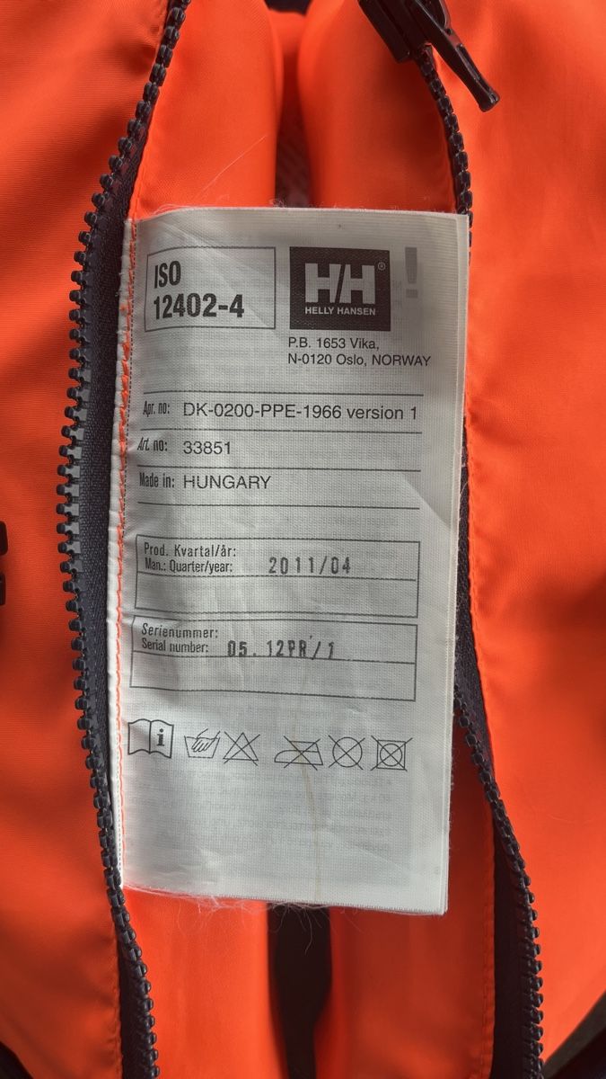 Helly Hansen Giubbotti di salvataggio: Rettungsweste Helly Hansen 100N 20-35kg Gebraucht – Usato da Hochdorf venduto da AndreaSven08 1