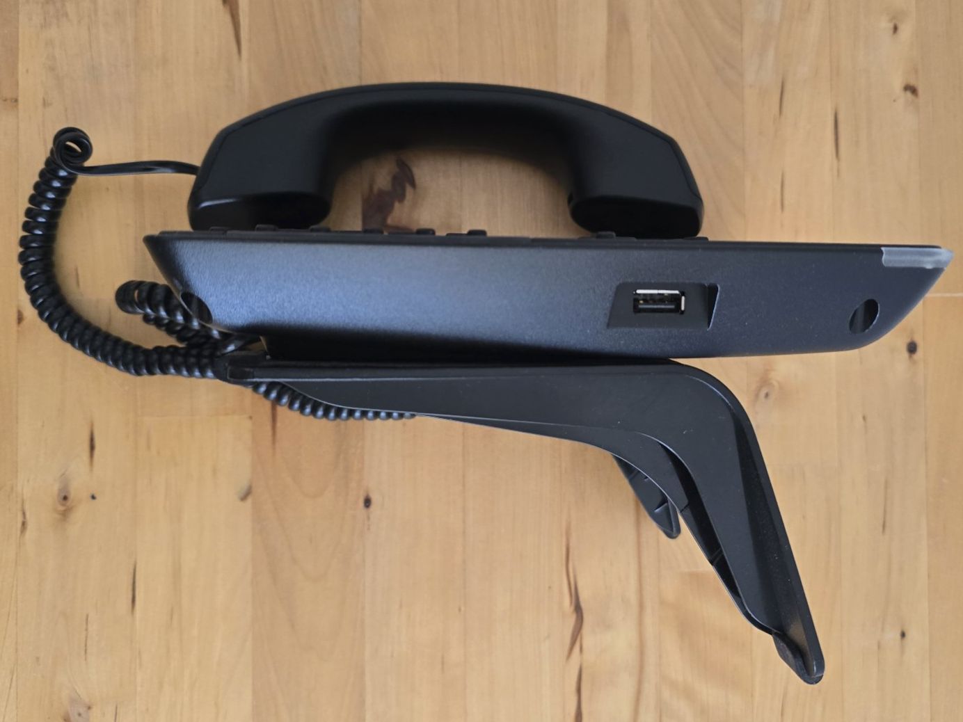 Snom Telefoni: VoIP Telefon SNOM D715, PoE, Gbit-Switch, USB – Usato da Aadorf venduto da Dcand 5