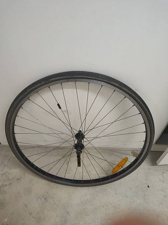 Ersatzteile: Fahrradräder 28" – Gebraucht aus Zürich von Orkageta