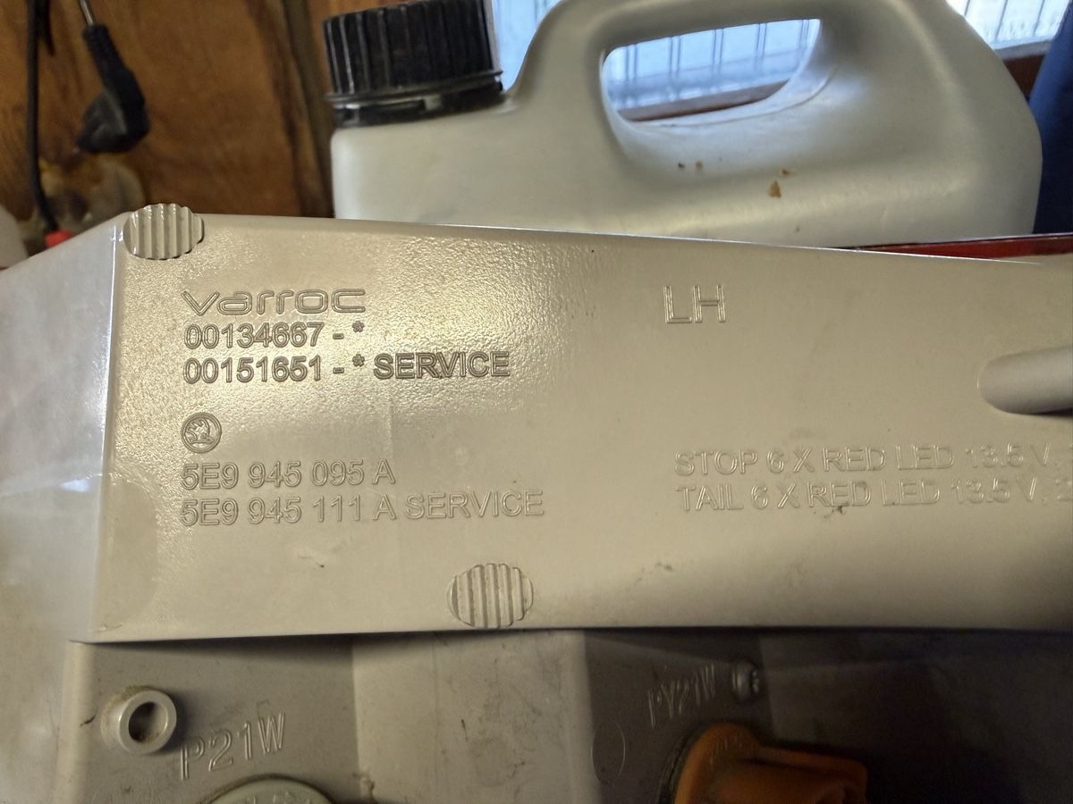 Tutti pezzi di ricambio auto: Rücklicht skoda octavia – Usato da Diepoldsau venduto da rra_cy9l 1