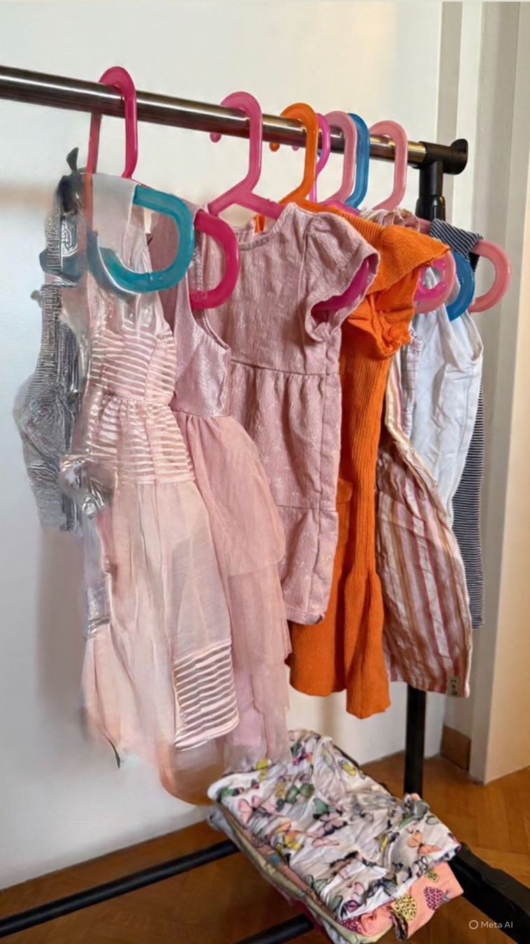 Lotti & Set di vestiti: Mädchen Kleiderpaket, Grösse 86 – Usato da Flawil venduto da SMG13 1