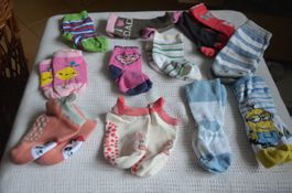 NO 20-22 - 12 PAAR SOCKEN