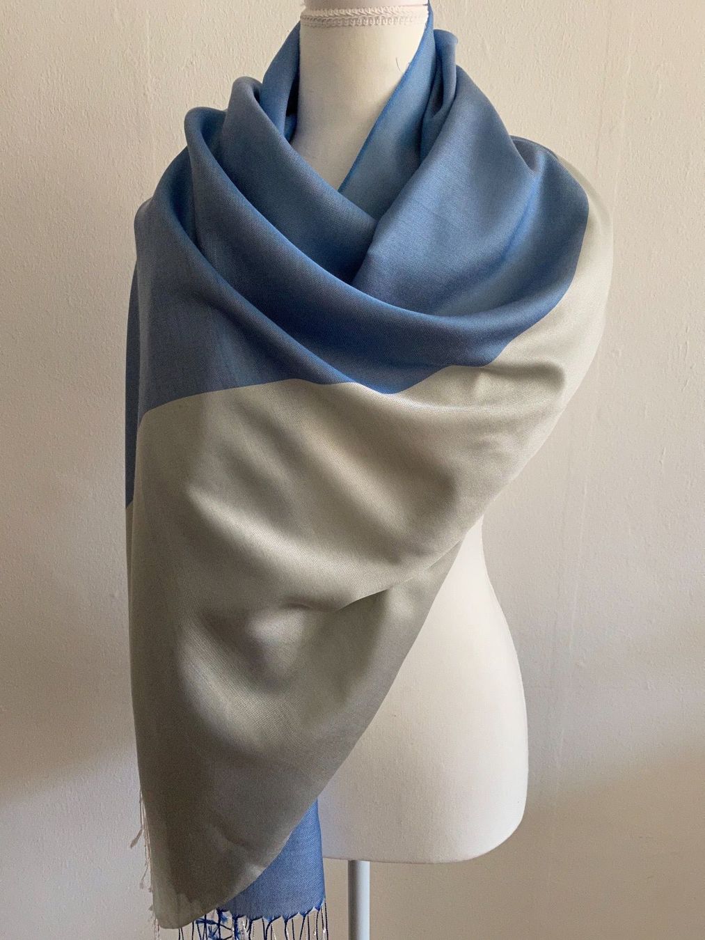 Foulard & Sciarpe: Foulard aus Rohseide neu – Nuovo (secondo la descrizione) da Bern venduto da schnupka 1