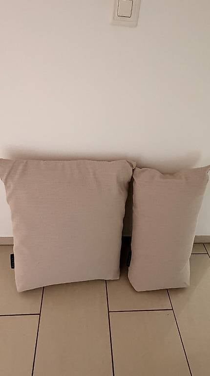 Kissen: Badesofa-Kissenset - unbenutzt – Neu (gemäss Beschreibung) aus Twann von dieberaterin