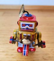 Vintage tin toy robot – jouet ancien en tôle – robot rétro