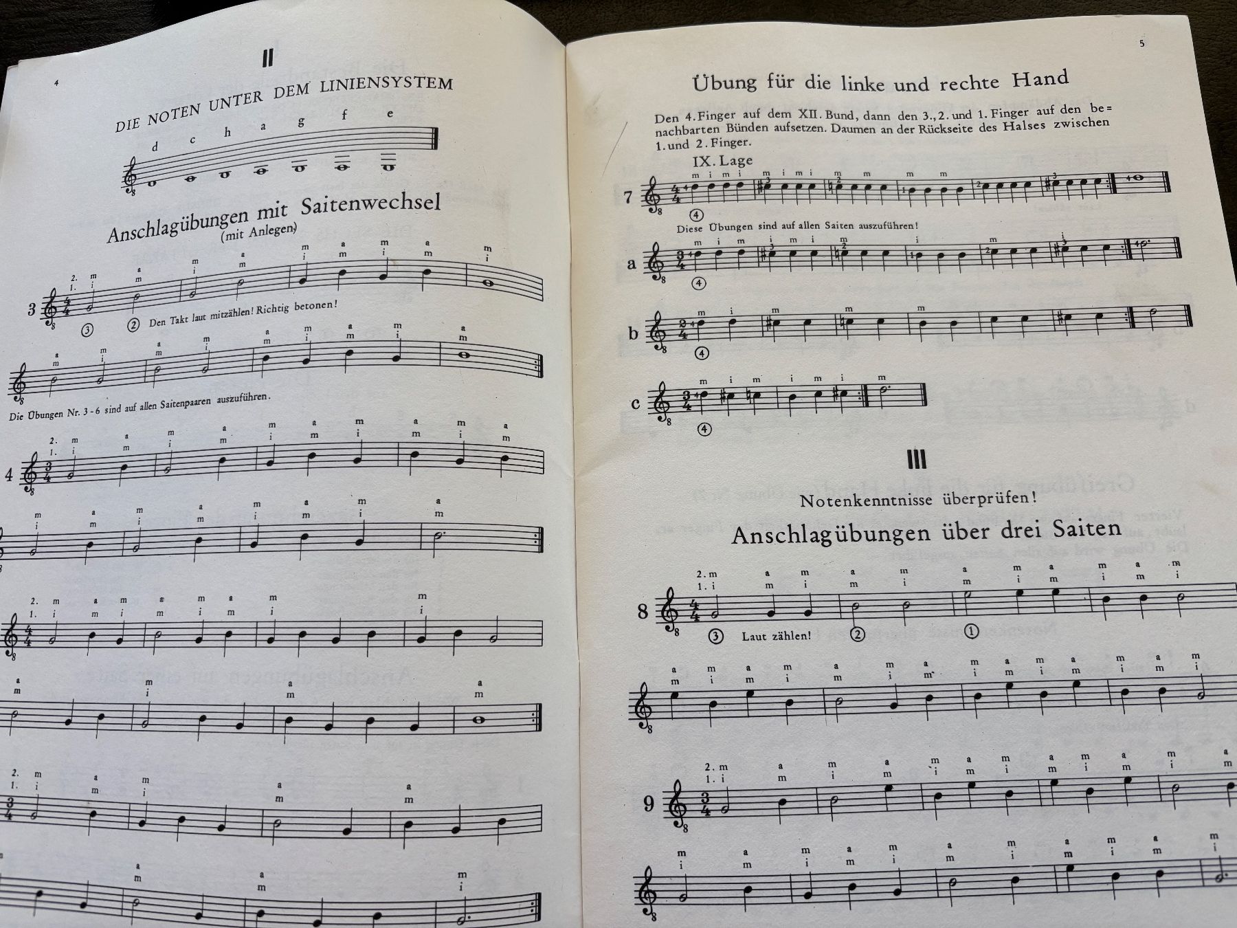 Bücher: Die Gitarre im Einzel-& Gruppenunterricht Robert Brojer 1973 – Gebraucht aus THERWIL von Fcbbasel 2