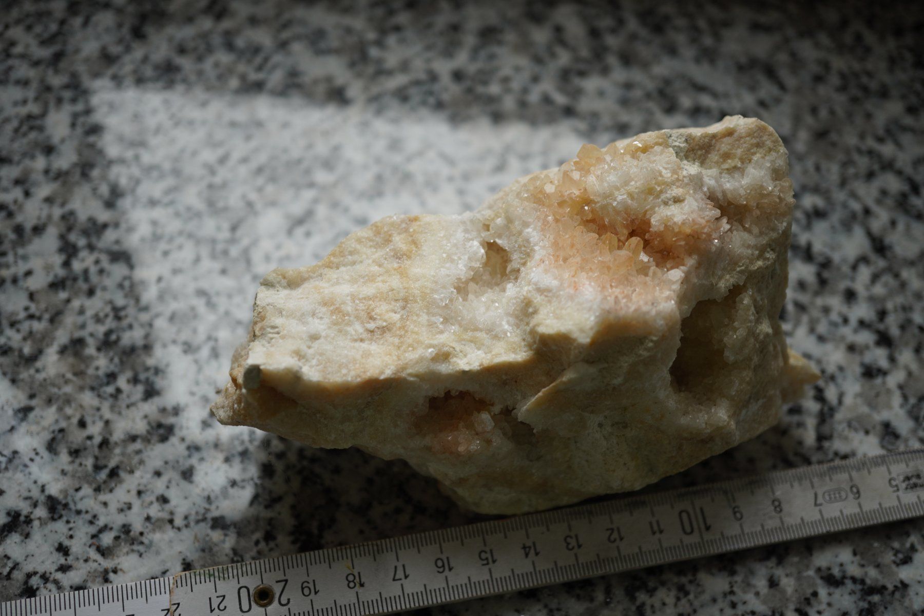 Minerali & Pietre curative: Calcit    Auf   Matrix    ab 1.- Rauserverkauf – Nuovo e nell'imballaggio originale da Eschenbach SG venduto da topstone 6