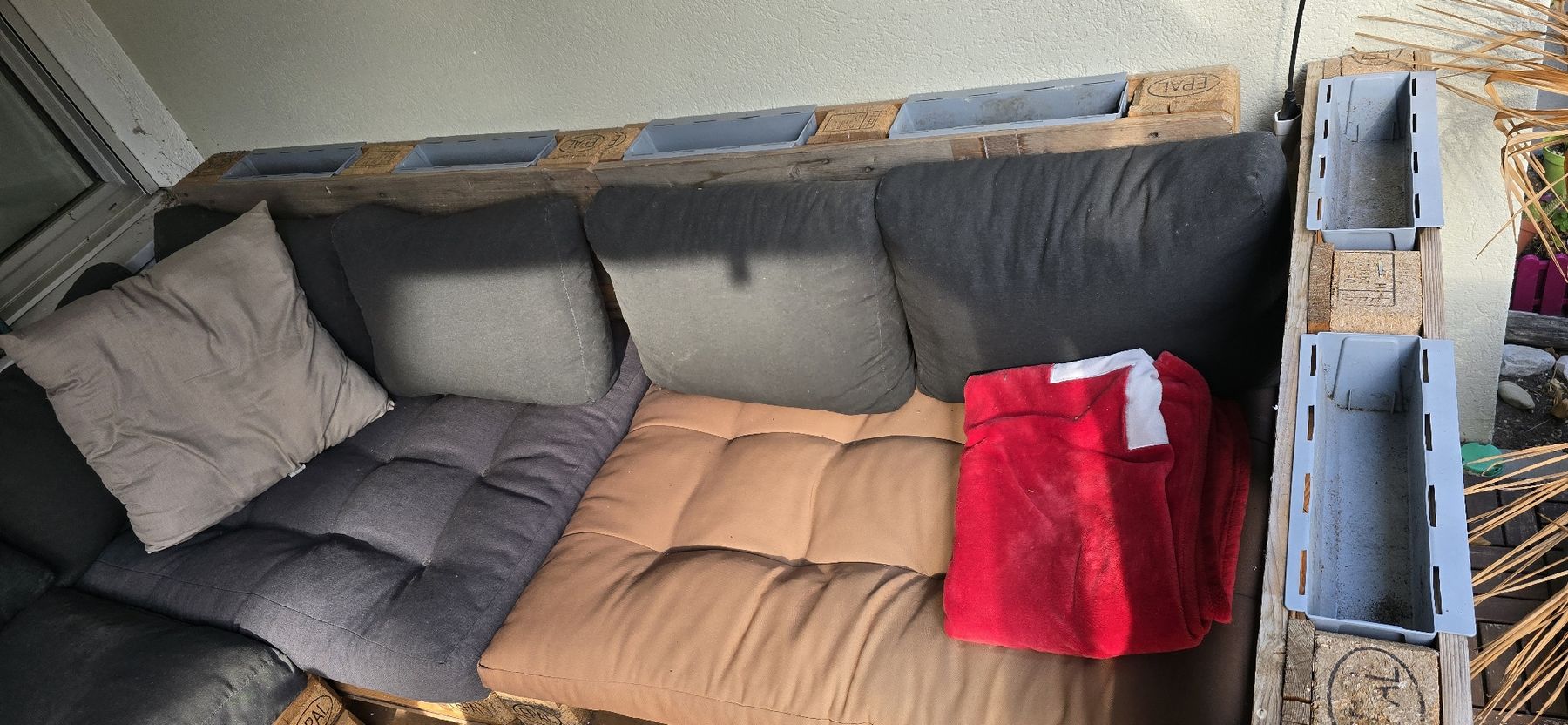 Pallets: Palette Lounge – Usato da Dietikon venduto da Rutz93 1