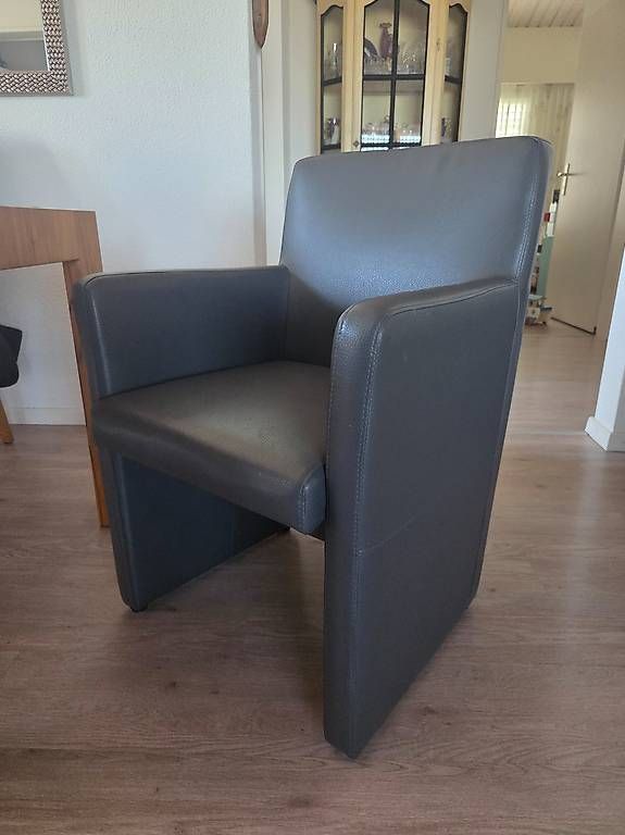Sessel: Lederstühle – Gebraucht aus Höri von fab_w7p5