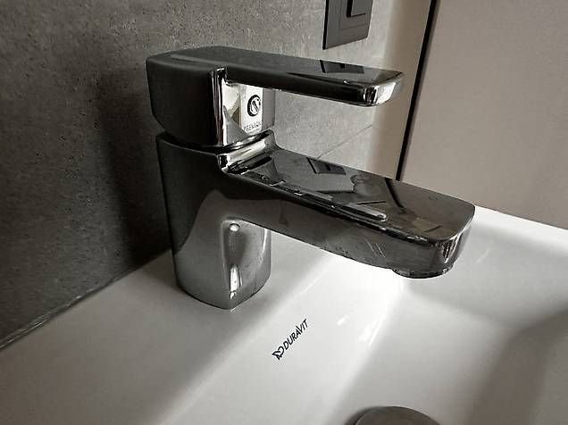 Badezimmermöbel: Lavabo mit Unterschrank... – Gebraucht aus Wilen b. Wil von Sondai 1