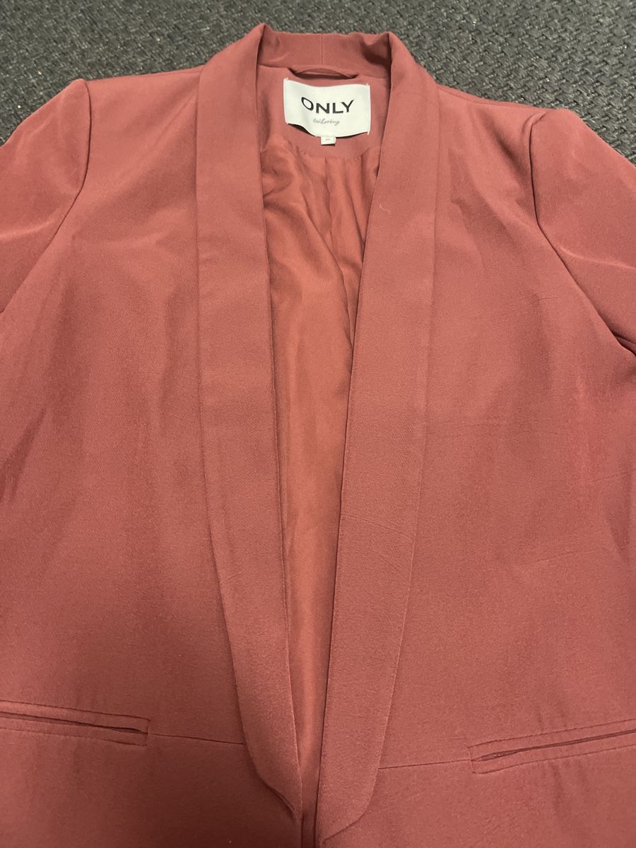 Only Giacche: Only Blazer gr 34 – Usato da Bad Zurzach venduto da Cuore34 1