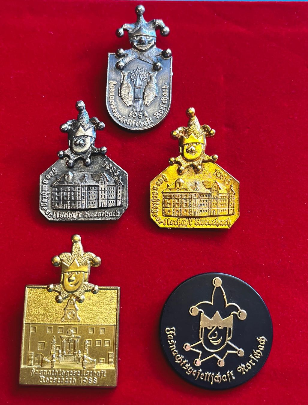 Placchette & Badge: Fasnachtsgesellschaft Rorschach – Usato da Obernau venduto da Wgnom